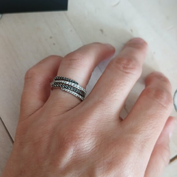 Black and White Diamond Ring (Zales) SS 925 - Picture 6 of 8